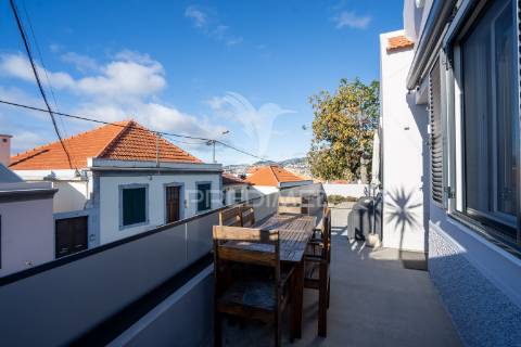 Moradia t3 em santa maria maior, no funchal.