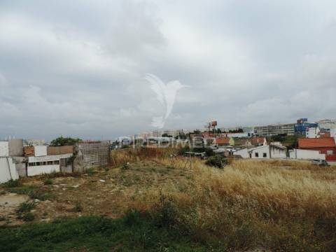 Terreno urbano com benfeitorias- baixa de preço
