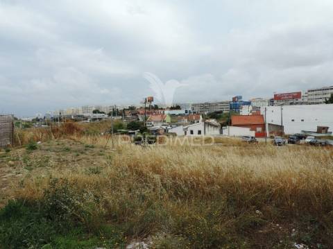 Terreno urbano com benfeitorias- baixa de preço