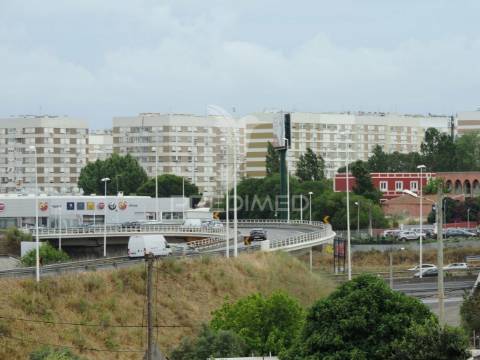 Terreno urbano com benfeitorias- baixa de preço