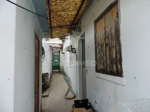 Terreno urbano com benfeitorias- baixa de preço