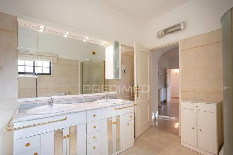 Moradia v4 quinta dos salicos