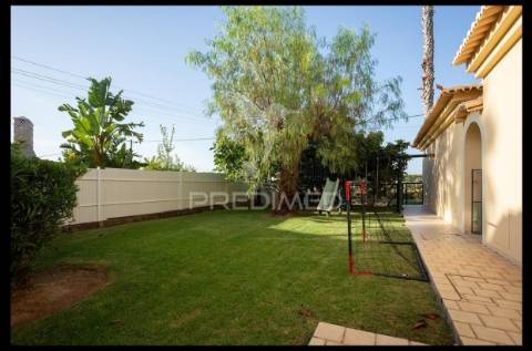 Moradia v4 quinta dos salicos