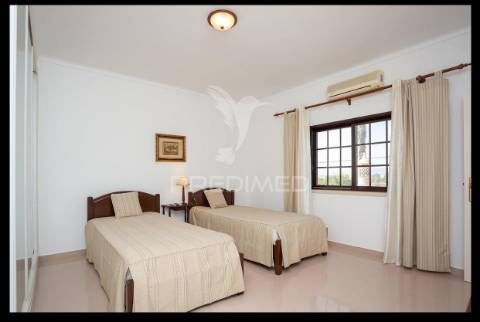 Moradia v4 quinta dos salicos