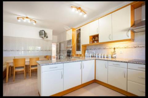 Moradia v4 quinta dos salicos