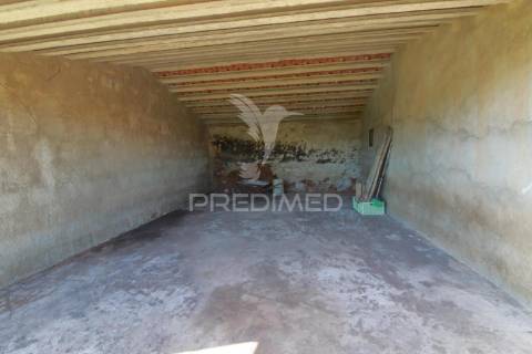 Quinta em são martinho das amoreiras.