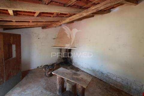 Quinta em são martinho das amoreiras.