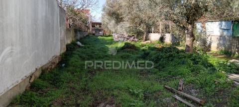 Casa antiga para reconstruir