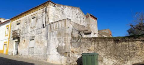 Casa antiga em montalvão/ nisa