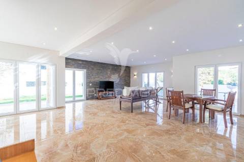 Fantástica moradia em  praia do vau