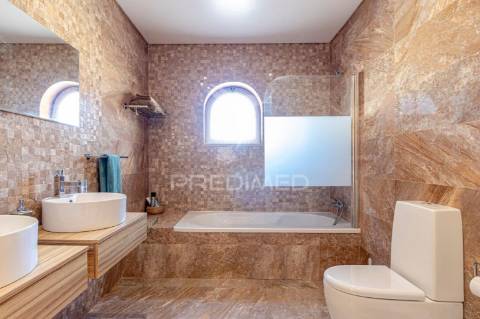 Fantástica moradia em  praia do vau