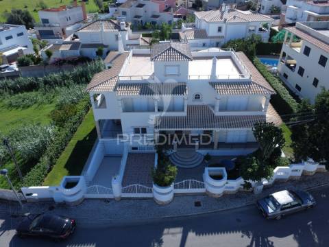 Fantástica moradia em  praia do vau