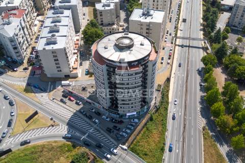 Apartamento t3 renovado com 265m² no centro de braga – são vicente (10.º andar com vista panorâmica)