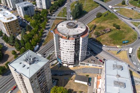 Apartamento t3 renovado com 265m² no centro de braga – são vicente (10.º andar com vista panorâmica)