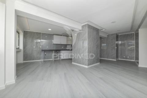Apartamento t3 renovado com 265m² no centro de braga – são vicente (10.º andar com vista panorâmica)