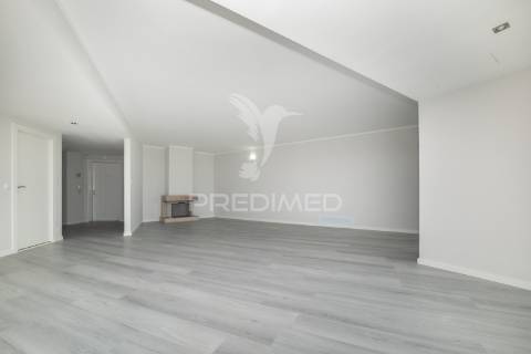 Apartamento t3 renovado com 265m² no centro de braga – são vicente (10.º andar com vista panorâmica)