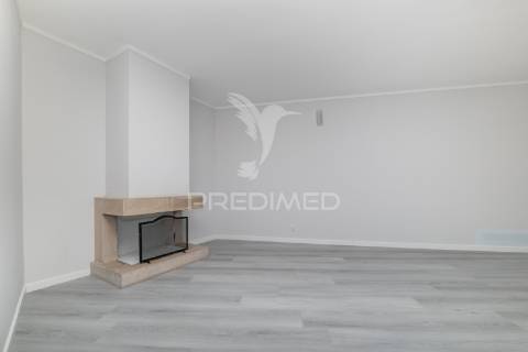 Apartamento t3 renovado com 265m² no centro de braga – são vicente (10.º andar com vista panorâmica)