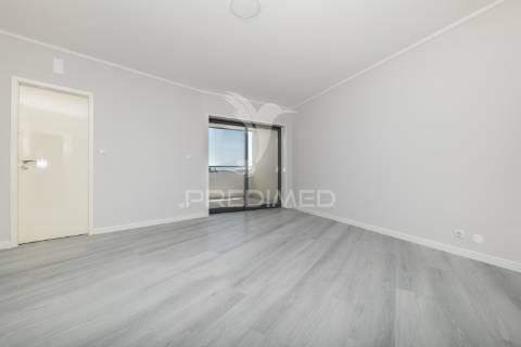 Apartamento t3 renovado com 265m² no centro de braga – são vicente (10.º andar com vista panorâmica)