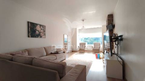 Moradia t4 em condomínio fechado