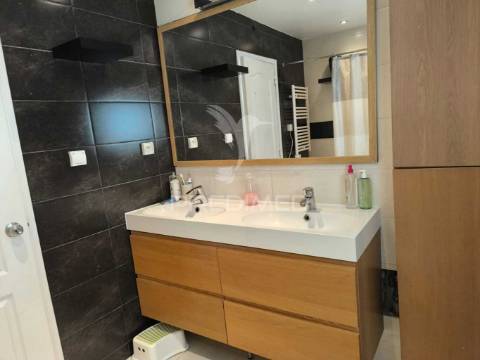 Moradia t4 em condomínio fechado