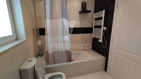 Moradia t4 em condomínio fechado