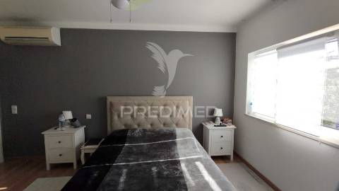 Moradia t4 em condomínio fechado