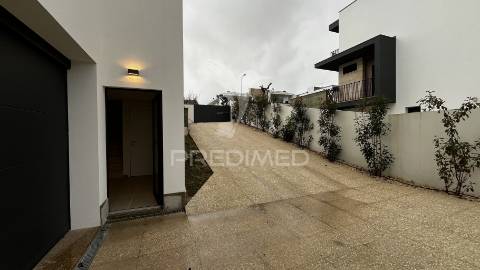 Moradia t4 nova em guimarães