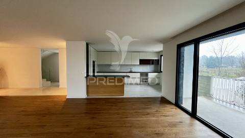 Moradia t4 nova em guimarães