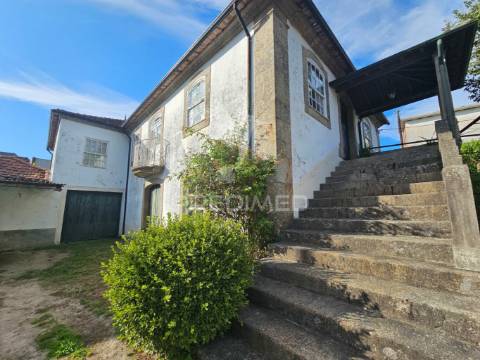 Moradia histórica em santo tirso