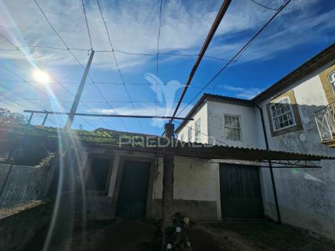 Moradia histórica em santo tirso