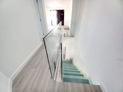 Apartamento t3 duplex caparica