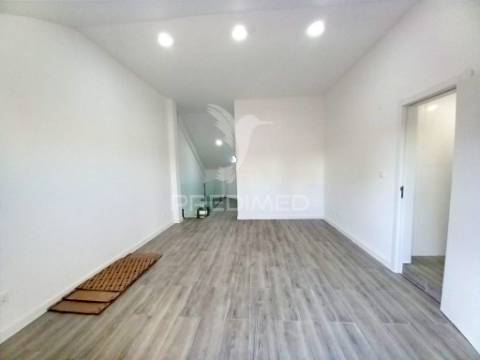 Apartamento t3 duplex caparica