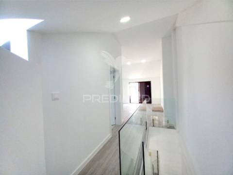 Apartamento t3 duplex caparica
