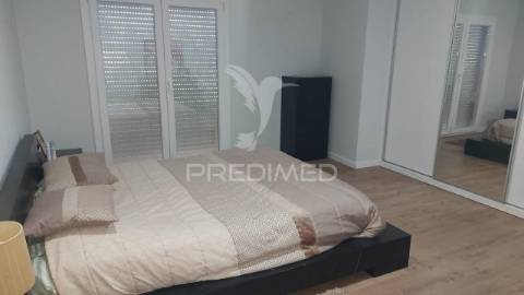 Moradia t5 com piscina em achete a 10 minutos de santarém.