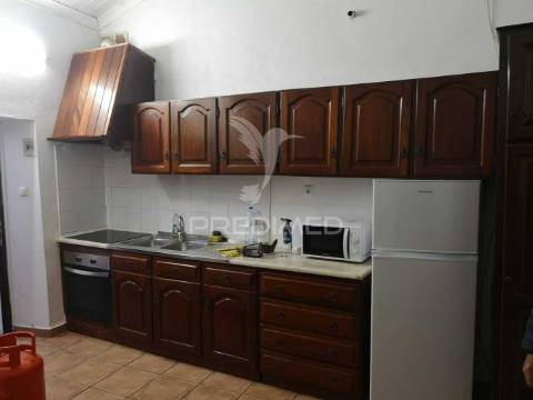 Monte alentejano nas ademas