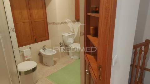 Quinta com moradia t4, piscina, terreno com 3 ha, santarém.