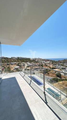 Apartamento t3 com vista ao mar em albufeira