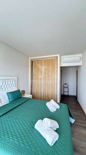 Apartamento t3 com vista ao mar em albufeira