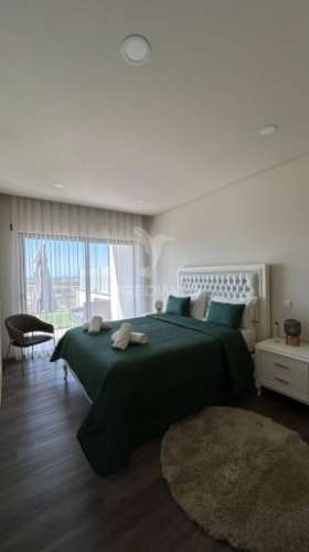 Apartamento t3 com vista ao mar em albufeira