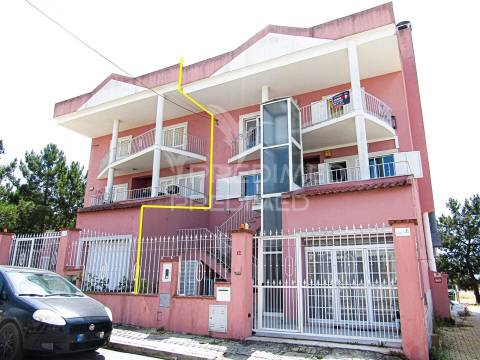 Moradia com 6 assoalhadas em local muito sossegado e perto das praias