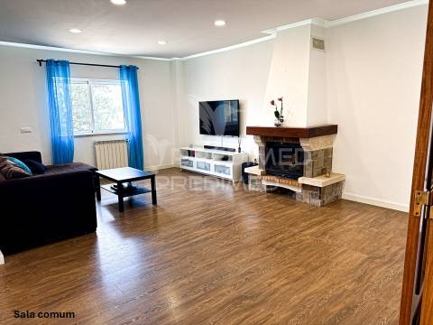 Moradia com 6 assoalhadas em local muito sossegado e perto das praias