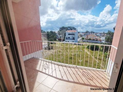 Moradia com 6 assoalhadas em local muito sossegado e perto das praias