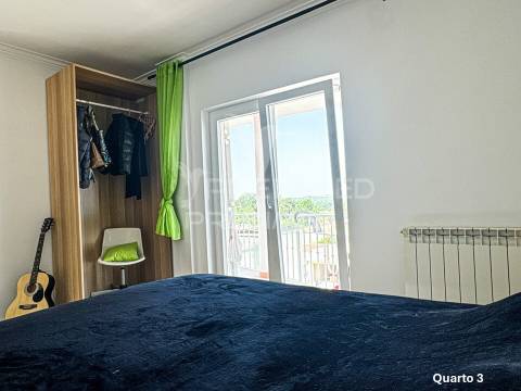 Moradia com 6 assoalhadas em local muito sossegado e perto das praias