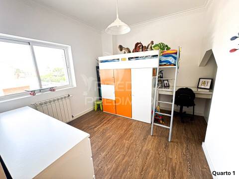 Moradia com 6 assoalhadas em local muito sossegado e perto das praias