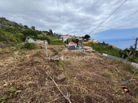 Magnifico terreno com vista mar