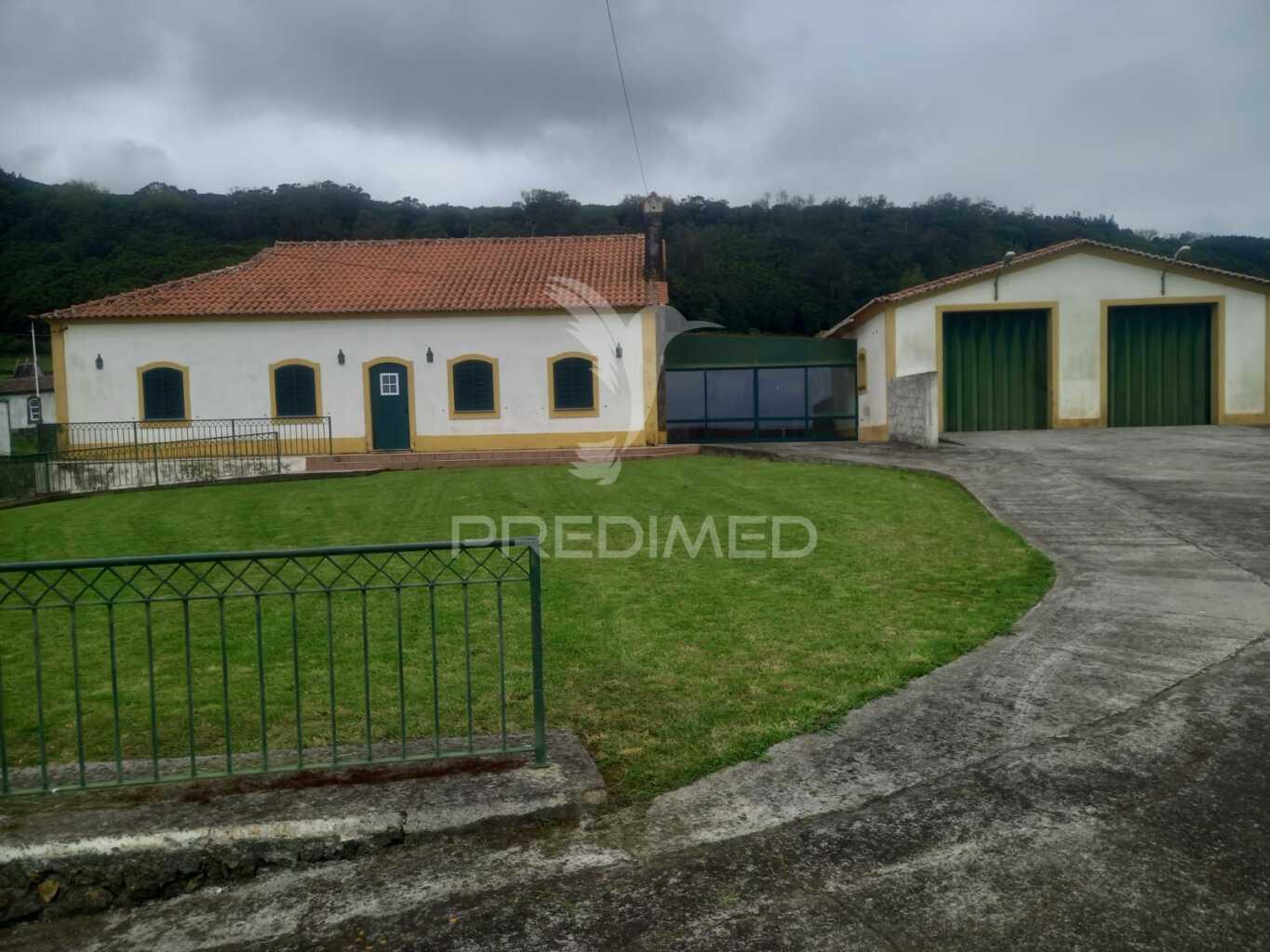 Moradia t4 nas fontinhas