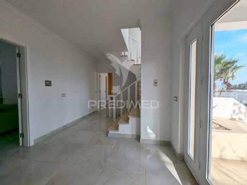 Fantástica moradia t3 com piscina em castro marim