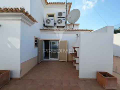 Fantástica moradia t3 com piscina em castro marim