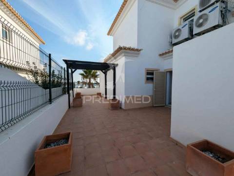 Fantástica moradia t3 com piscina em castro marim