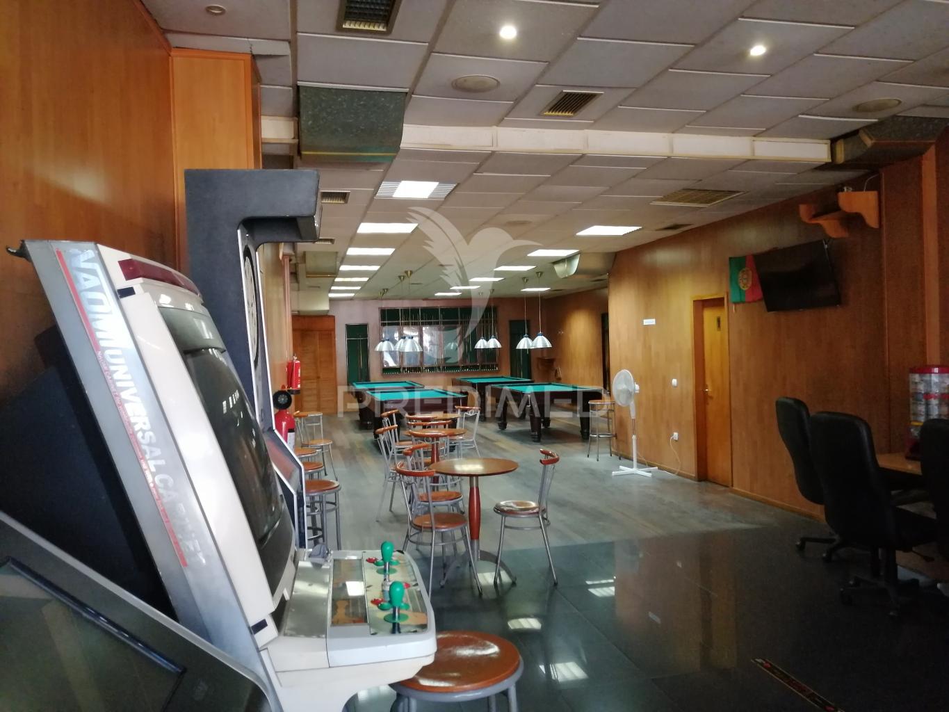 Café / salão de jogos  - centro de matosinhos